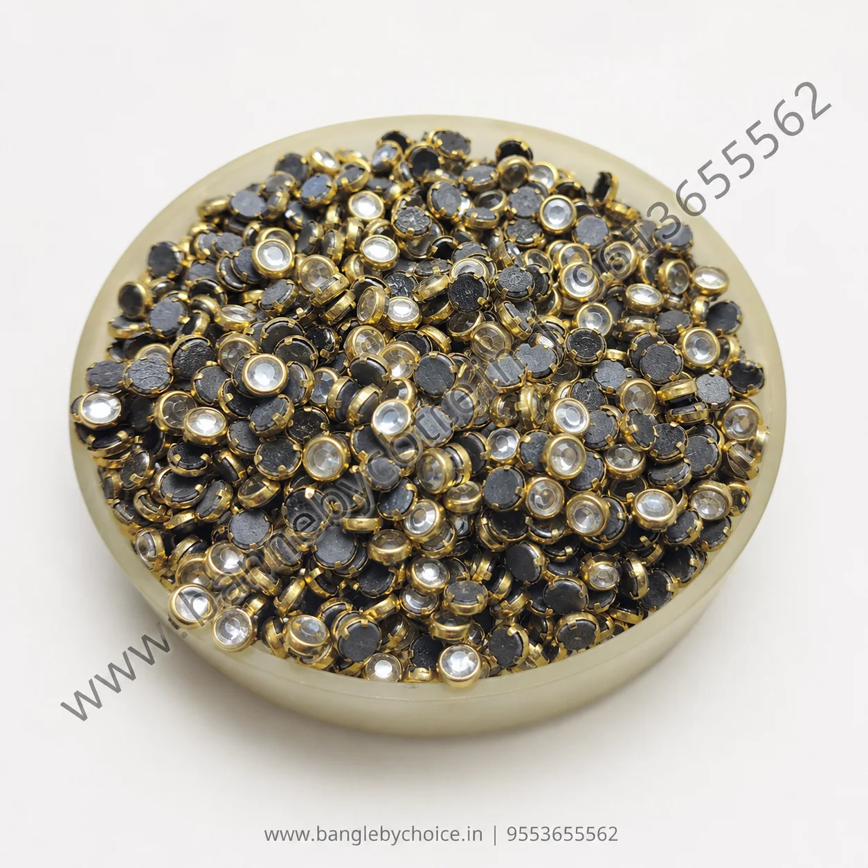 4mm Round Glossy White Kundans detail view 2