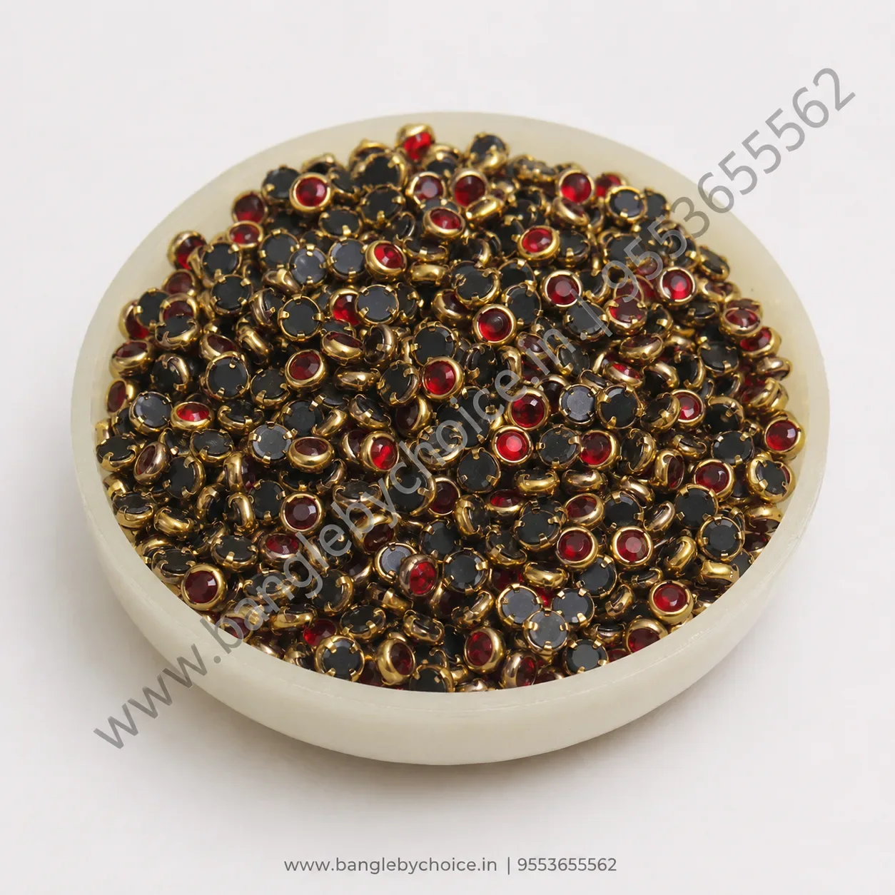 4mm Round Red Glass Kundans detail view 2