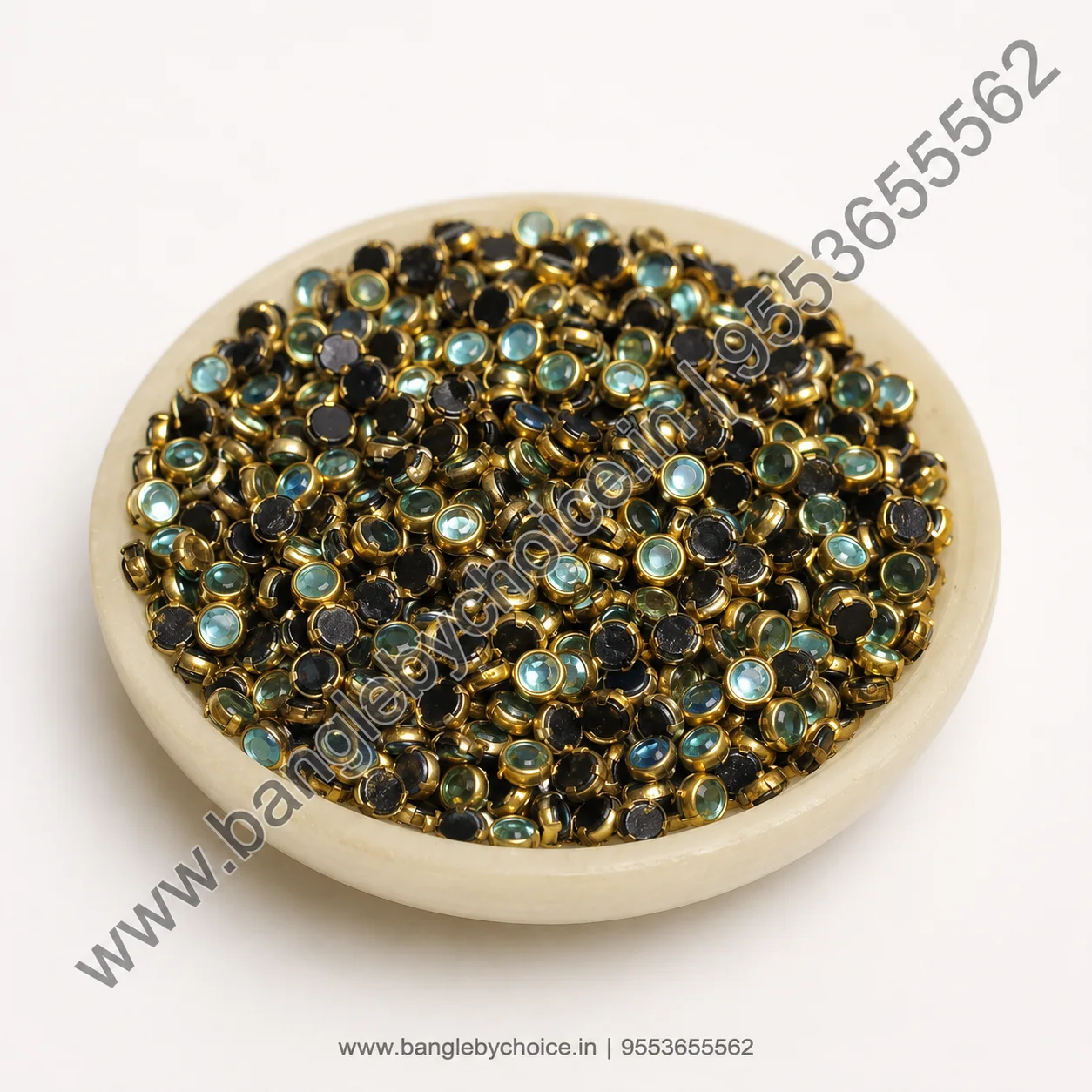 4mm Round Sky Blye Glass Kundans detail view 2
